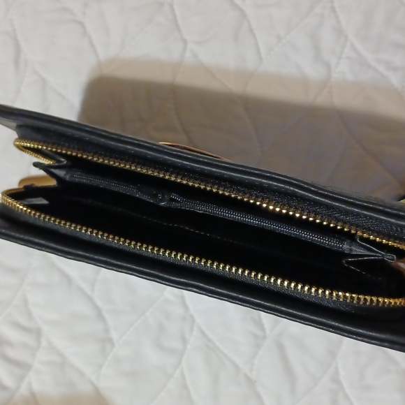 Wallet - Picture 5 of 6